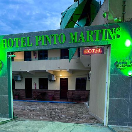Hotel Pinto Martins カモシン エクステリア 写真