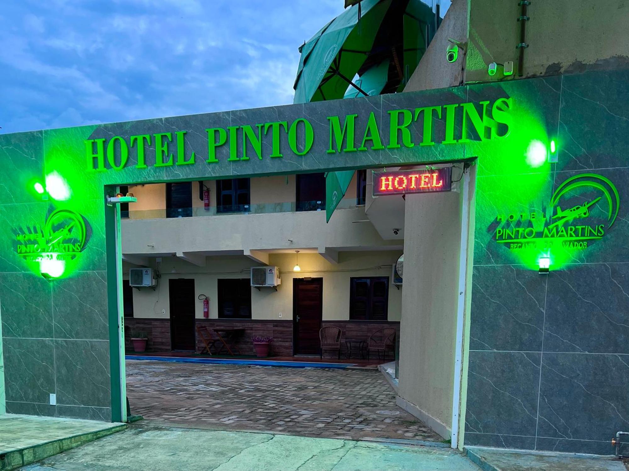 Hotel Pinto Martins カモシン エクステリア 写真